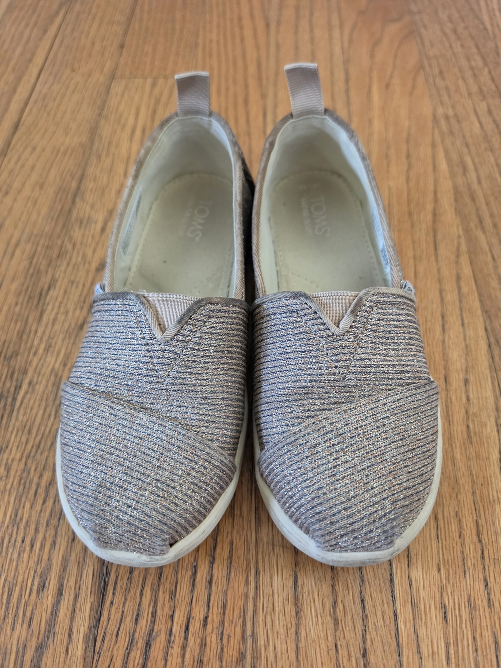 Toms Kids Slip-On Sneakers in Rose-Tone Metallic Size 13Y